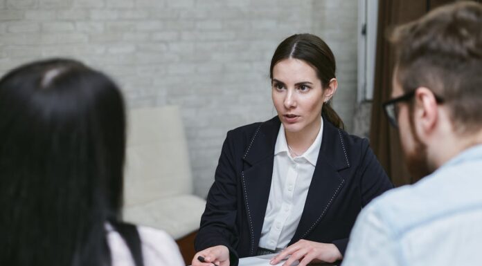 Różnice w podejściu do zdolności kredytowej konsumentów na różnych rynkach finansowych